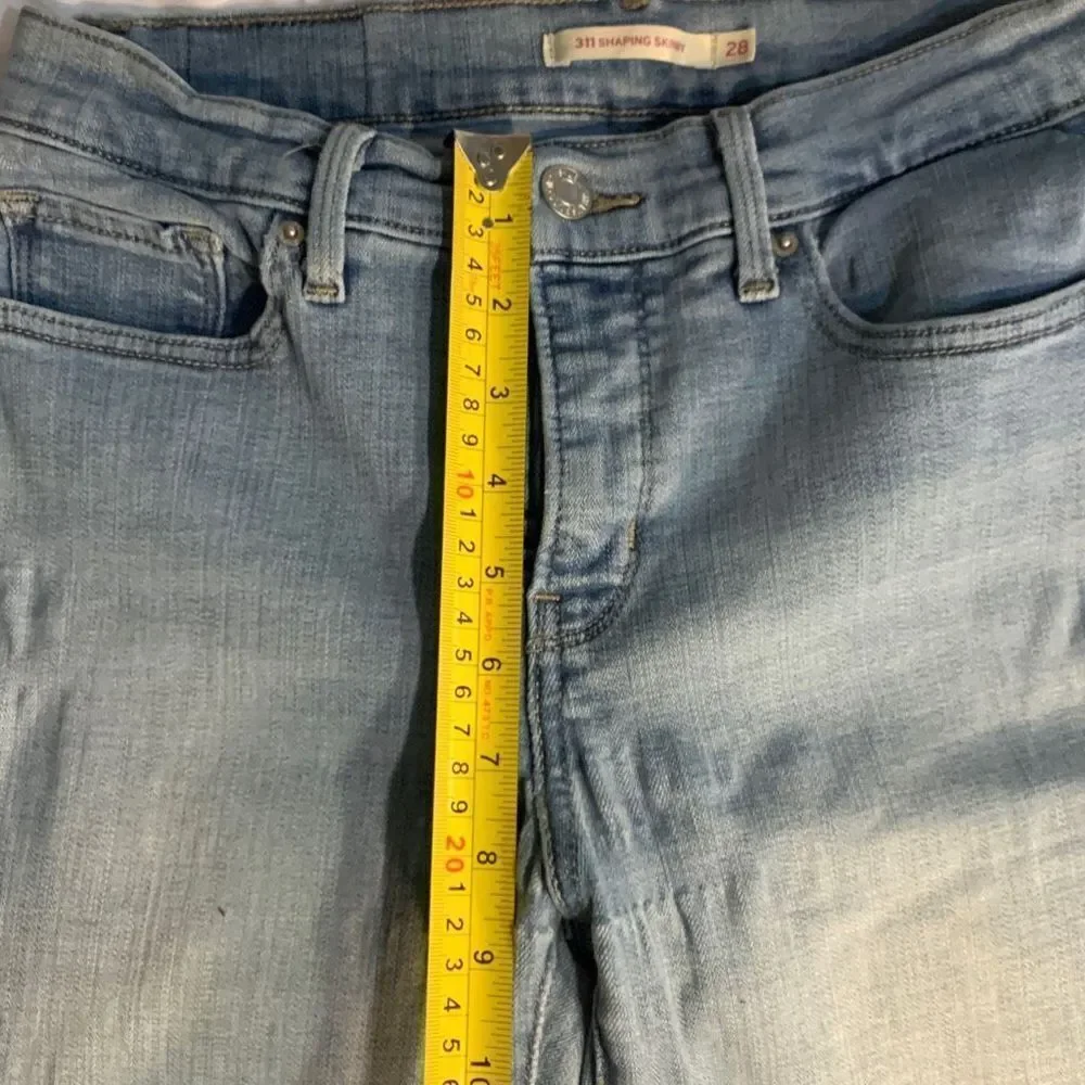 Levi’s 311 Shaping Skinny Size 28 / Inseam 28 Vintage Y2K